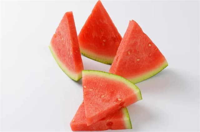 吃瓜qq免费版带你回顾：8年前顶流早有预警？深扒那场大瓜的前世今生